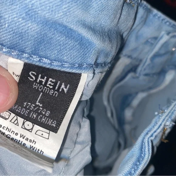 Shein Flare Light Wash Stretchy Women’s Jeans - Picture 9 of 9